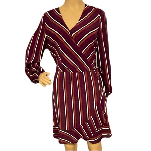 Xhilaration Mock Wrap Dress - Picture 6 of 14